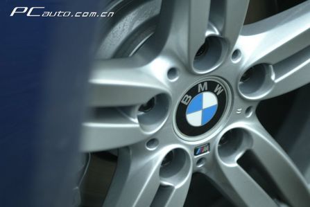 R BMW 130iMb DƬ D 