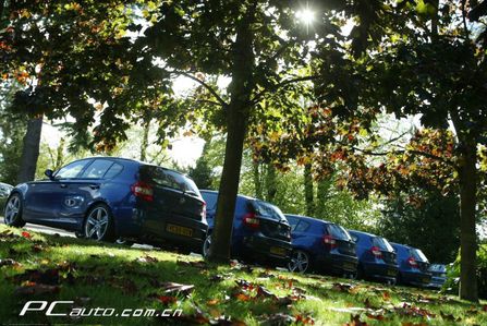 R BMW 130iMb DƬ D 