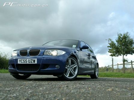 R BMW 130iMb DƬ D 